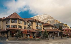 Elk + Avenue Hotel